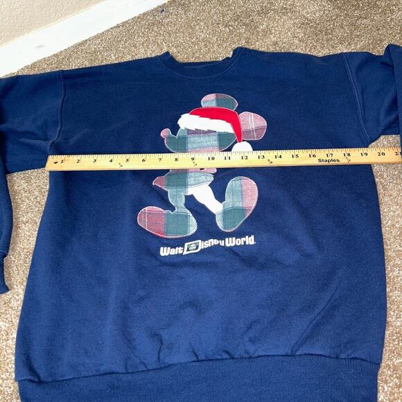 Disneyland World Resorts Mickey in Santa Hat Navy Sweatshirt Christmas SZ M - Picture 3 of 6